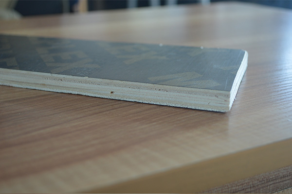 建筑模板厂家选择木质的标准
